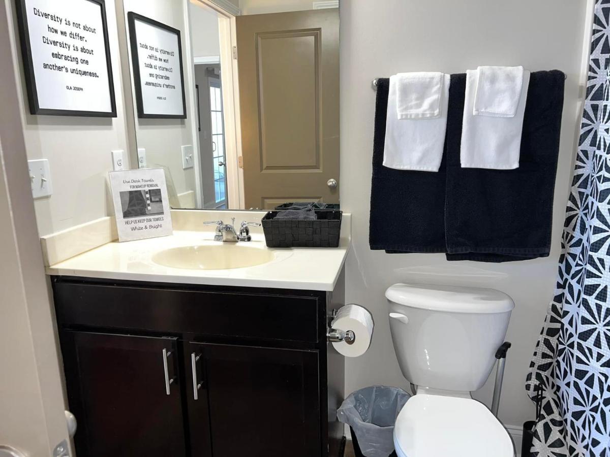 Serene **Uptown** 2Br/2Ba Apartment Charlotte Luaran gambar
